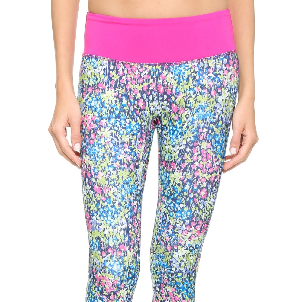 Prismsport Floral Capri Leggings Size S NWT